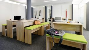 Die Arbeitsplätze kann man für ein kurzes Meeting genauso nutzen wie für kreatives Arbeiten. Wichtig jedoch: kurze Wege zwischen Hotel und Arbeitsplatz und Flexibilität bei der Nutzung.