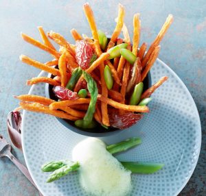 Spargel in Szene setzten