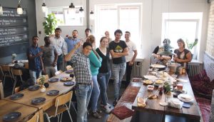 Das Salam Kitchen sollte für die drei Gründer primär als Restaurant funktionieren, trotzdem wollen sie die Möglichkeit nutzen, neue Fachkräfte für die Branche zu begeistern.