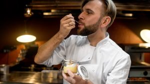 Wird die Mitarbeiterverpflegung bald von der Sachbezugssteuer befreit?