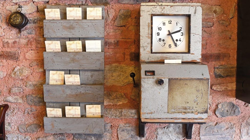 Stechmaschinen sollen der Vergangenheit angehören: Das Gastgewerbe fordert schon lange die Flexibilisierung der Arbeitszeit. Die Umstellung von Tages- auf Wochenarbeitszeit ist das Ziel.