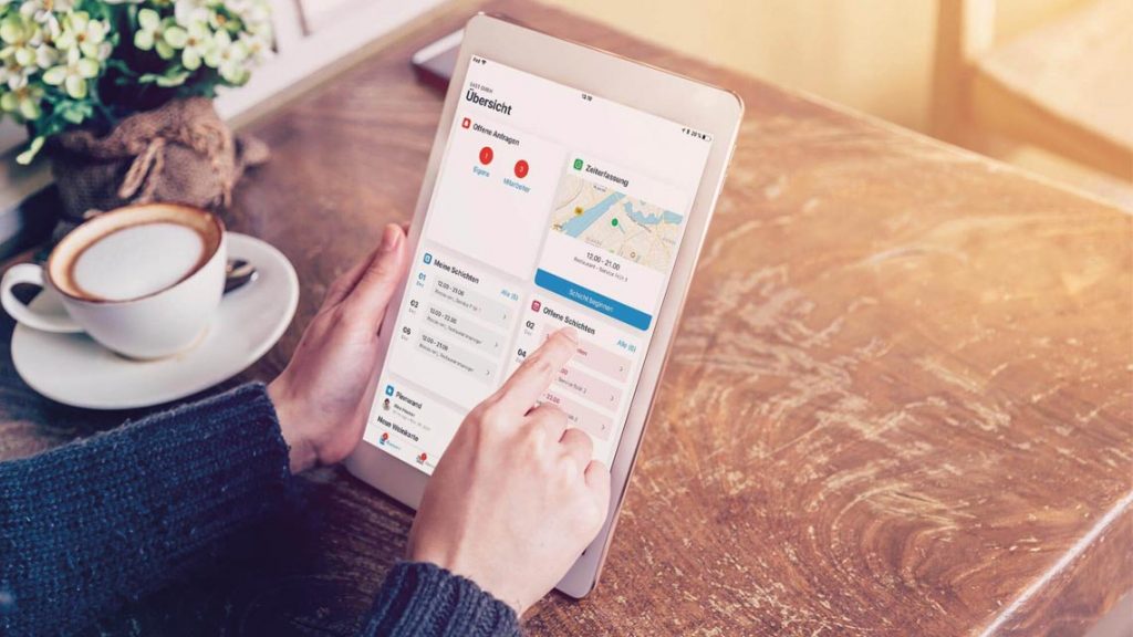 Durch den Fachkräftemangel, der vor allem in der Gastronomie stets spürbarer wird, gerät eine effiziente Personalplanung immer mehr in den Vordergrund