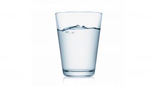 Es wird keine EU-Pflicht zur kostenlosen Tafelwasserabgabe in der Gastronomie geben. Das hat das EU-Parlament nun beschlossen.