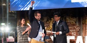 Große Freude bei Markus Donhauser vom Hotel Salzburger Hof. Er gewann mit seiner Software hotelkit den Worldwide Hospitality Award.